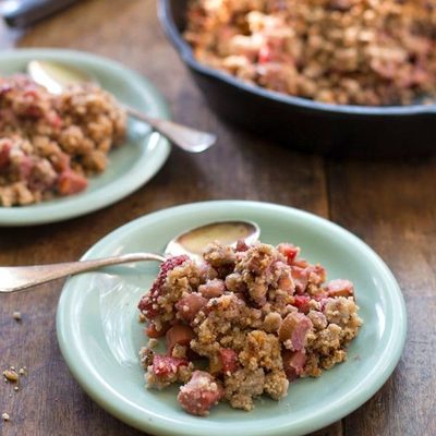 Paleo Strawberry Rhubarb Crisp